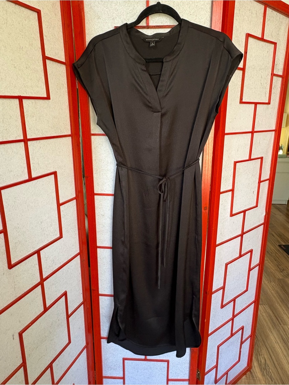 Banana Republic Black Tie-Waist Midi Dress